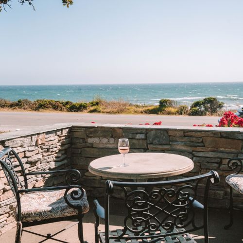 Fireside Inn on Moonstone Beach